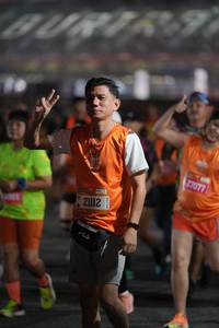 BIB: 21112, 27077
                            <button type="button" onclick="openModal(21028365)" class="btn btn-primary btn-sm float-right btn-popup" data-toggle="modal" data-target=".modal-high-quality">
                        <i class="fas fa-shopping-cart"></i> Add to Cart
                    </button>
                                            <button type="button" onclick="isThisMe(21028365, true)" class="btn btn-success btn-sm float-right btn-popup btn-isme hidden" data-toggle="tooltip" data-placement="bottom" title="นี่คือรูปของคุณใช่ไหม คลิกที่นี่เพื่อเอาเข้าอัลบั้ม">
                        <i class="fas fa-plus"></i> Add to album
                    </button>
                    <button type="button" onclick="isThisMe(21028365, false)" class="btn btn-warning btn-sm float-right btn-popup btn-isnotme hidden">
                        <i class="fas fa-ban"></i> Remove from album
                    </button>